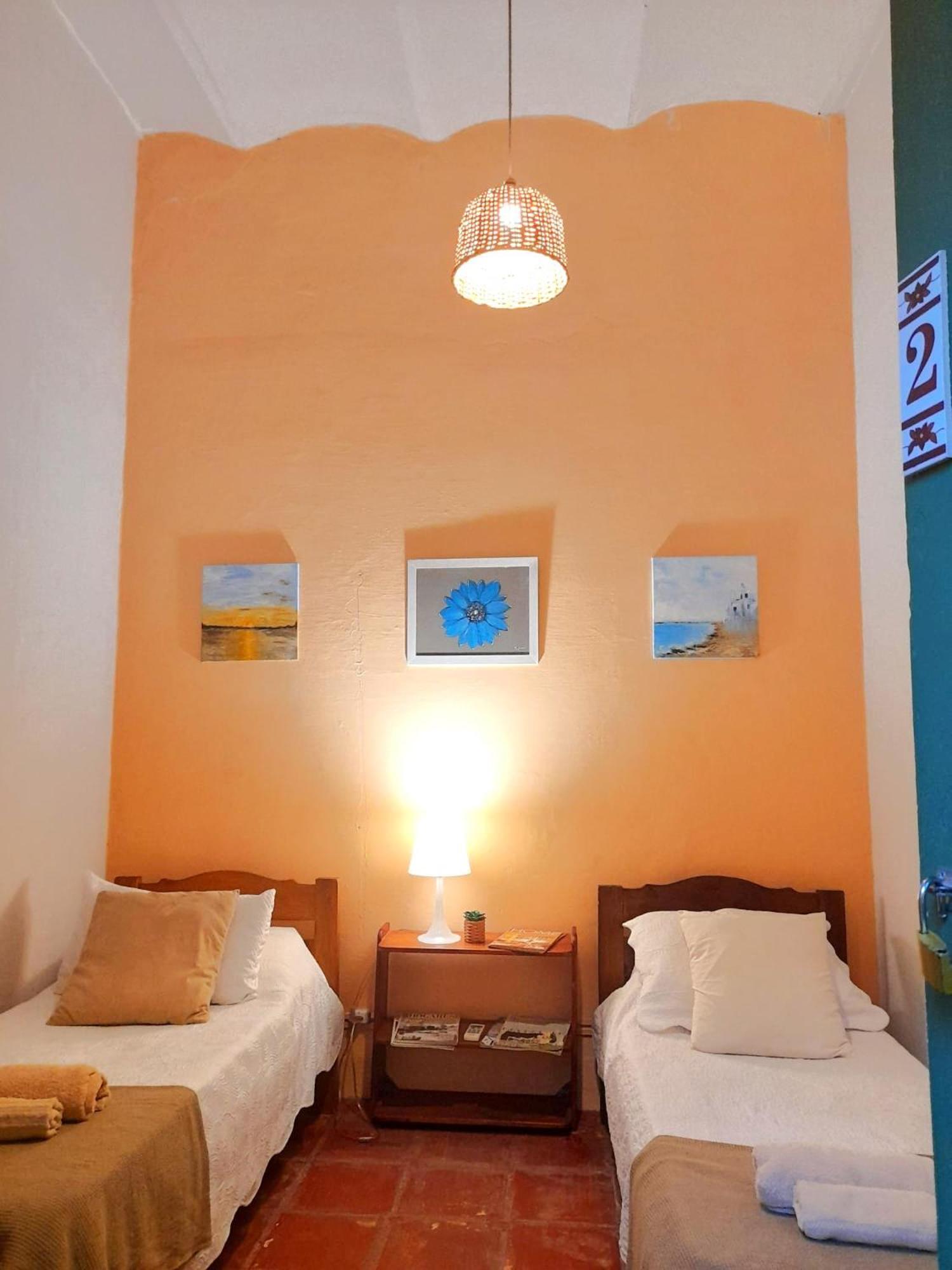 Casa Calma Vandrehjem Colonia del Sacramento Eksteriør billede